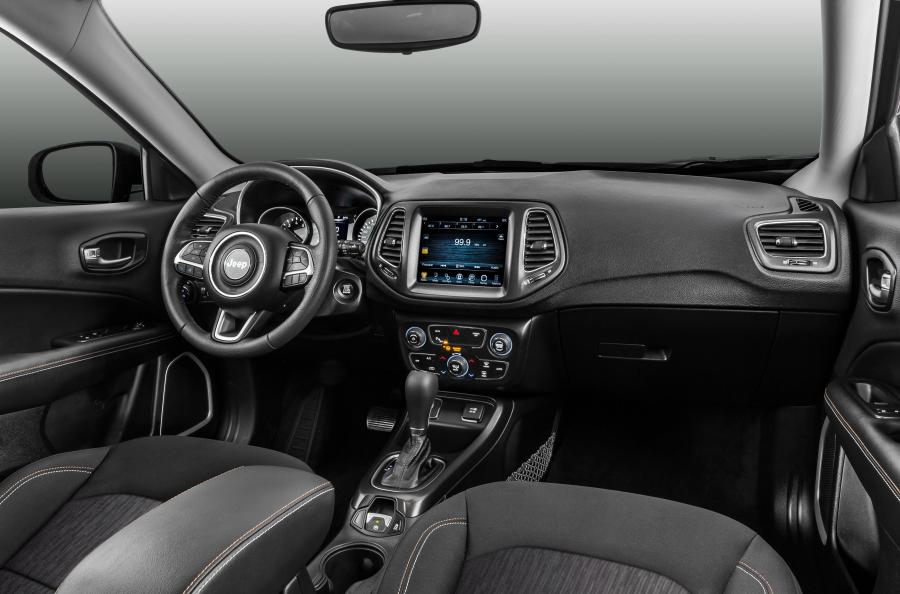 Торпедо Jeep Compass Longitude 2016 года  (LA) (фото 3 из 23)